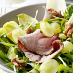 Herfstsalade met plakjes rosbief