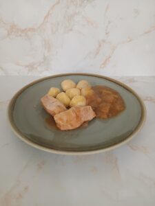 Aardappel met kipfilet en appelmoes