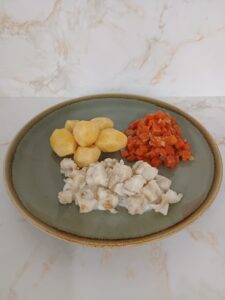 Aardappel met wortel-vis en vissaus