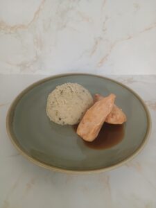 stamppot van savooi -kipblokjes en jus